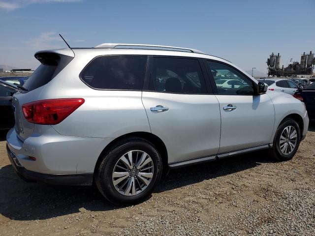  NISSAN PATHFINDER 2018 Srebrny