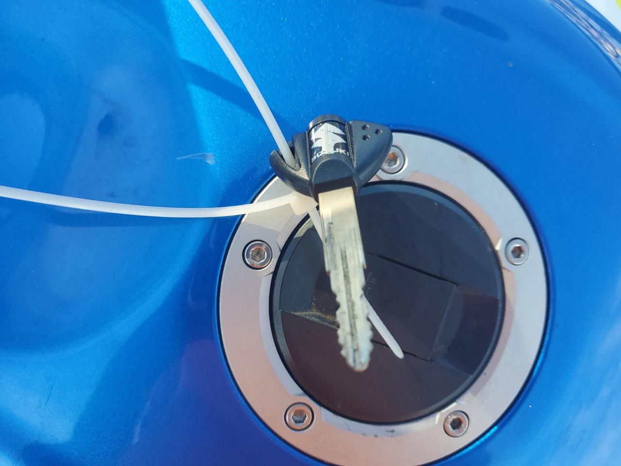 2015 Suzuki Gsx-R600 VIN: JS1GN7FA9F2100372 Lot: 94471845