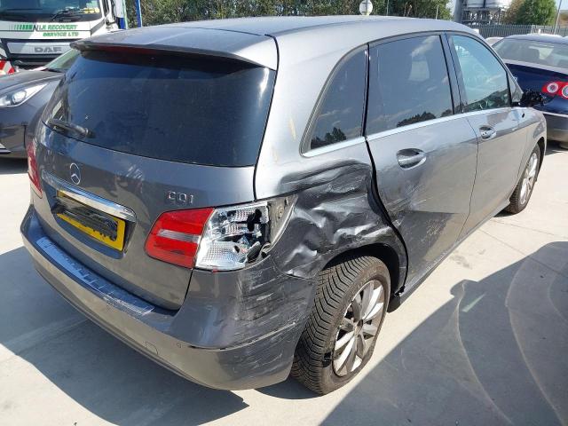 2012 MERCEDES-BENZ B180 BLUEEFFICIENCY SE CD 