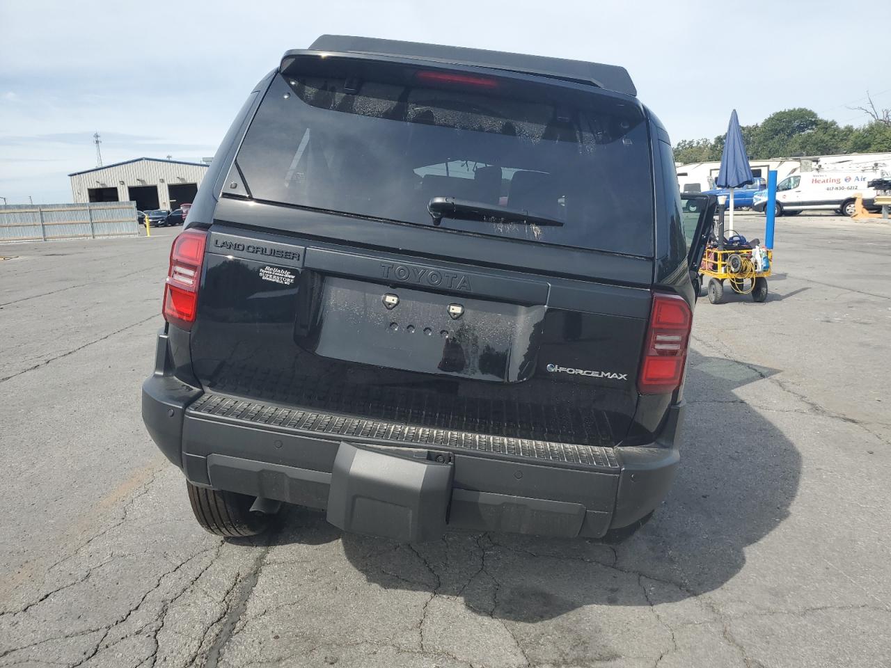 2025 Toyota Land Cruiser Base VIN: JTEABFAJ4SK033935 Lot: 69644135