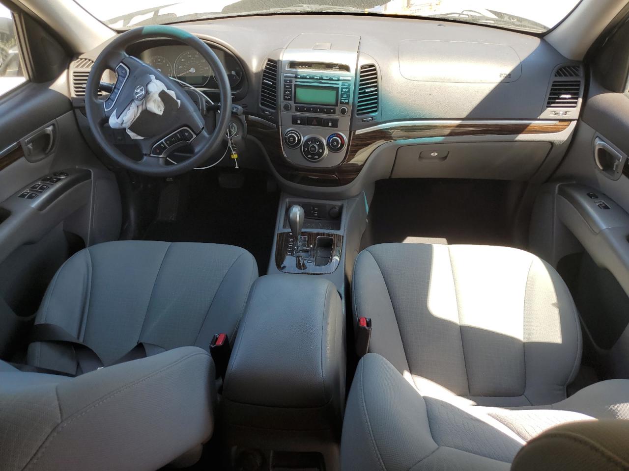 2010 Hyundai Santa Fe Gls VIN: 5NMSG3AB0AH405072 Lot: 70176135