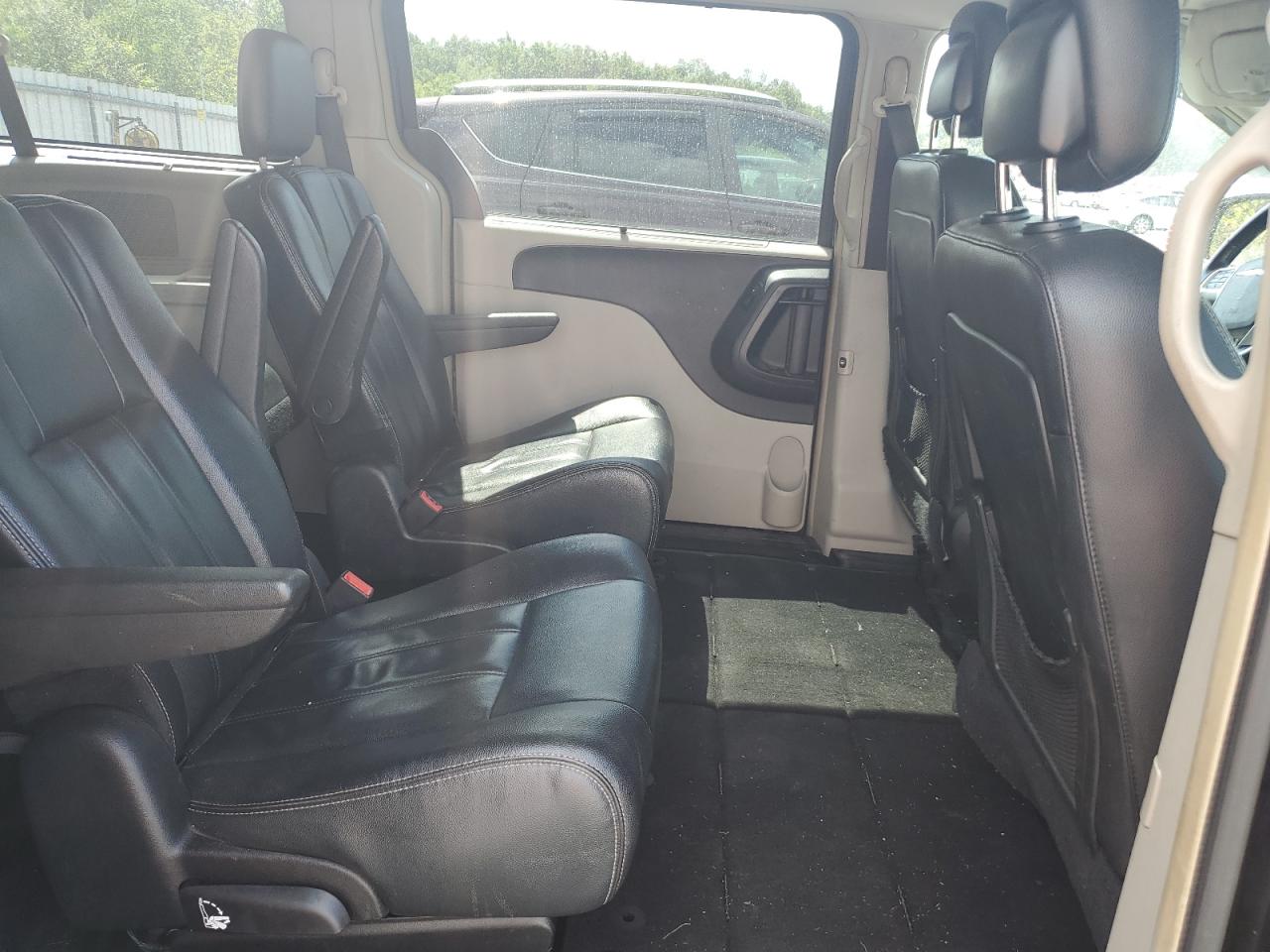 2016 Chrysler Town & Country Touring VIN: 2C4RC1BG0GR112151 Lot: 71000425