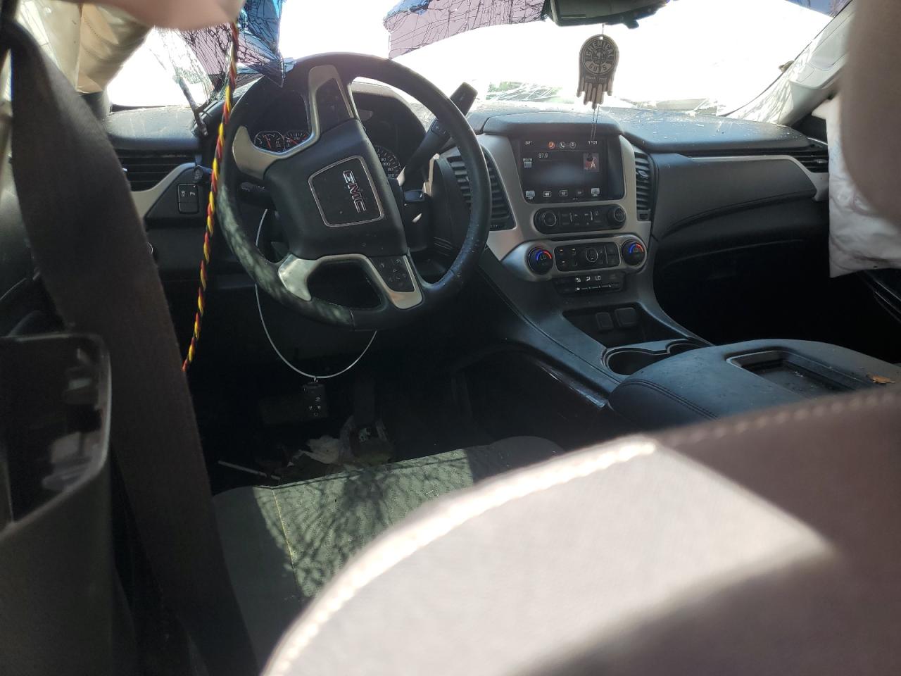 2015 GMC Yukon Sle VIN: 1GKS2AKC7FR101190 Lot: 69815965