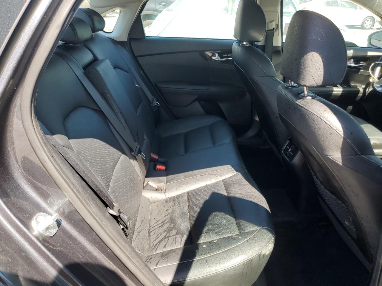 3KPF54AD7ME410845 2021 Kia Forte Ex