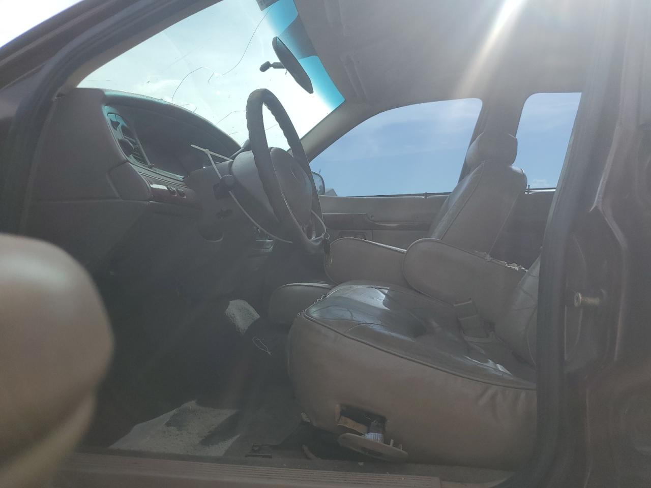 2002 Mercury Grand Marquis Gs VIN: 2MEFM74W62X649911 Lot: 68431595