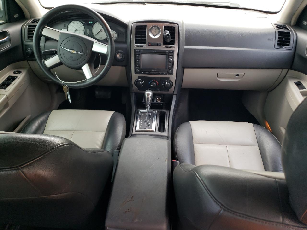 2005 Chrysler 300 Touring VIN: 2C3AA53G85H594397 Lot: 68769545