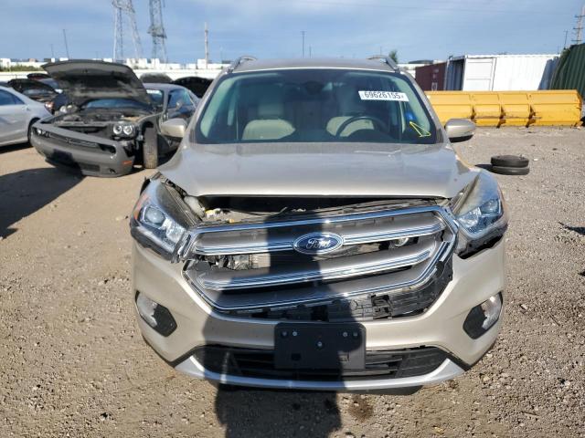  FORD ESCAPE 2017 Beżowy