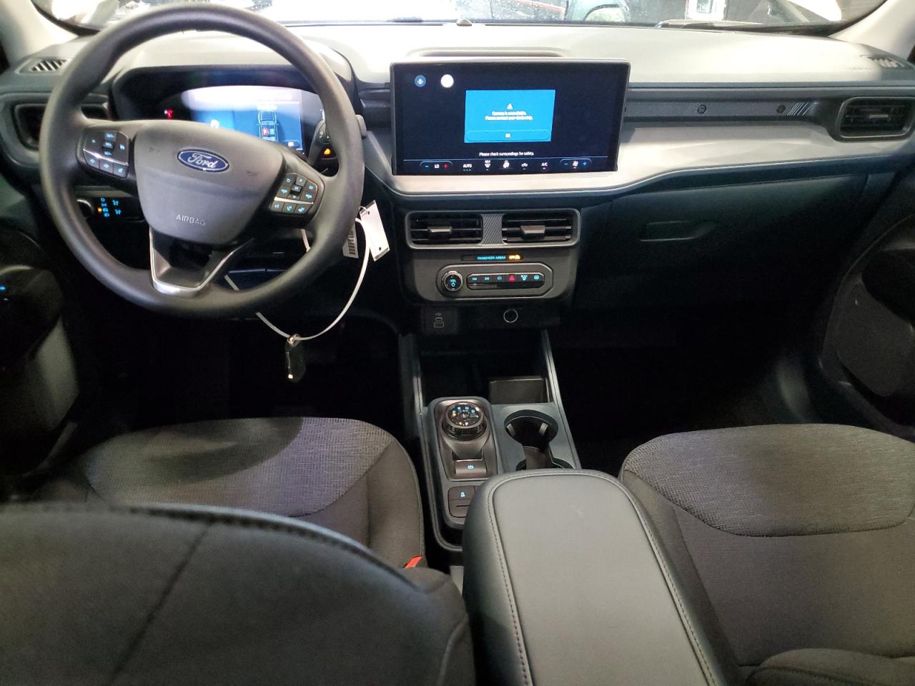 2025 Ford Maverick Xl VIN: 3FTTW8A38SRA45595 Lot: 70298245