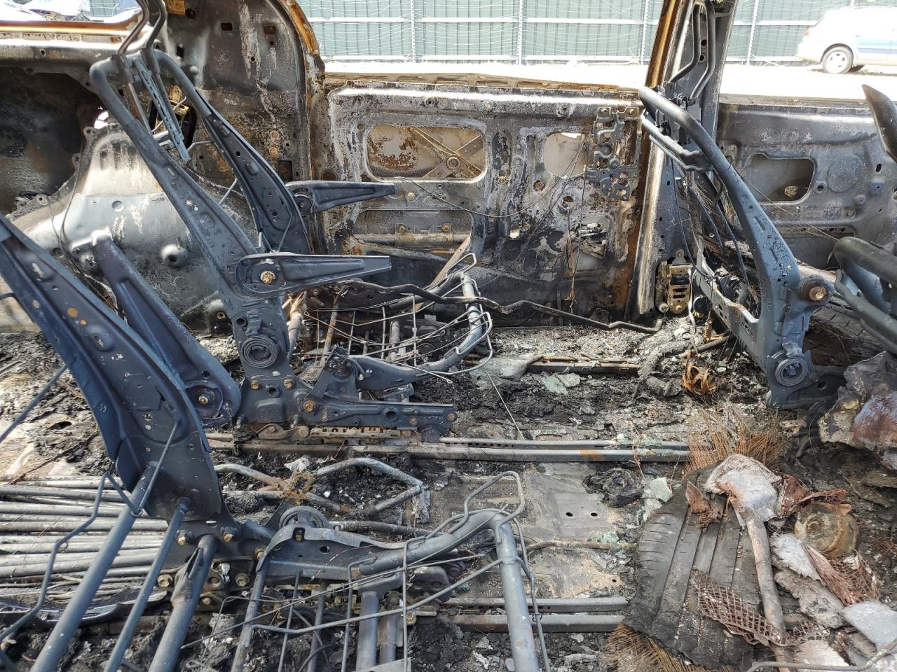 2011 Toyota Sienna VIN: 5TDZK3DC2BS043780 Lot: 68895105