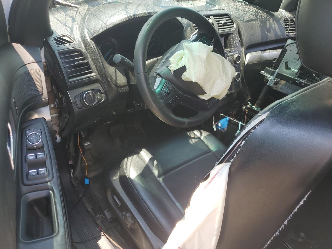 1FM5K8AR5HGA17385 2017 Ford Explorer Police Interceptor