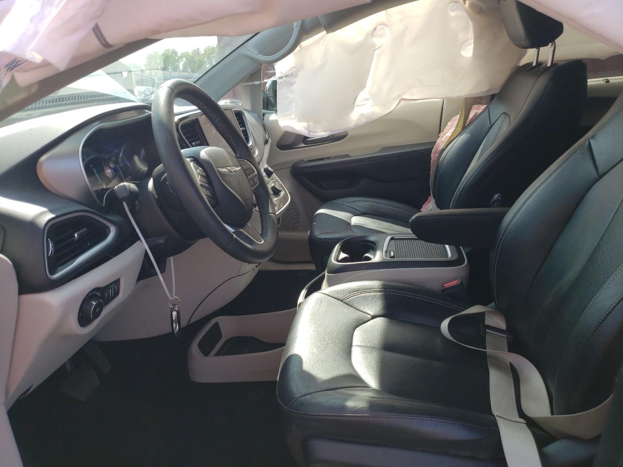 2022 Chrysler Pacifica Touring L VIN: 2C4RC1BG3NR138675 Lot: 68643015