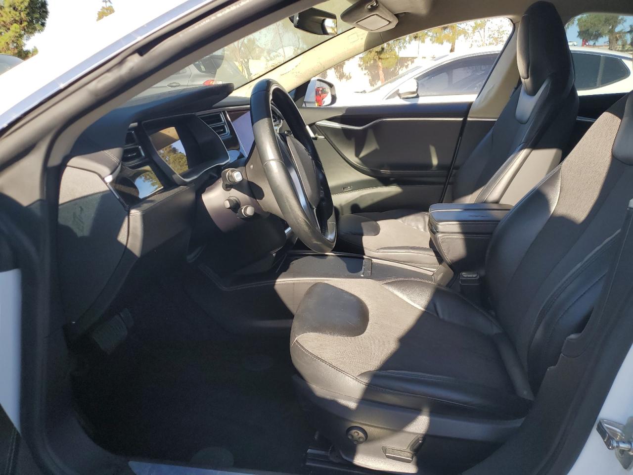 2016 Tesla Model S VIN: 5YJSA1E1XGF138895 Lot: 69698165