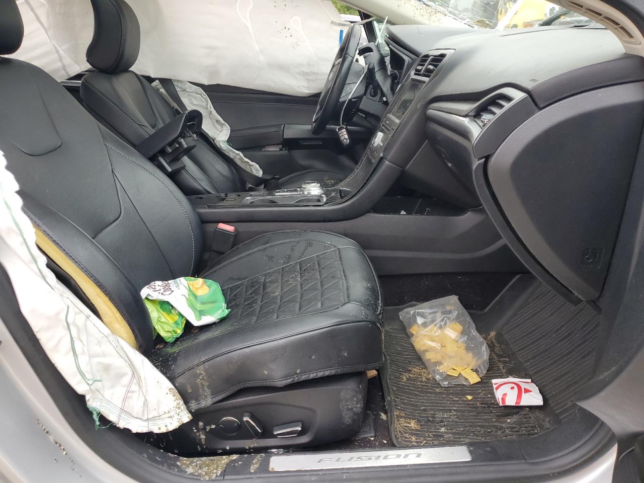 2017 Ford Fusion Titanium VIN: 3FA6P0D96HR261102 Lot: 69403955