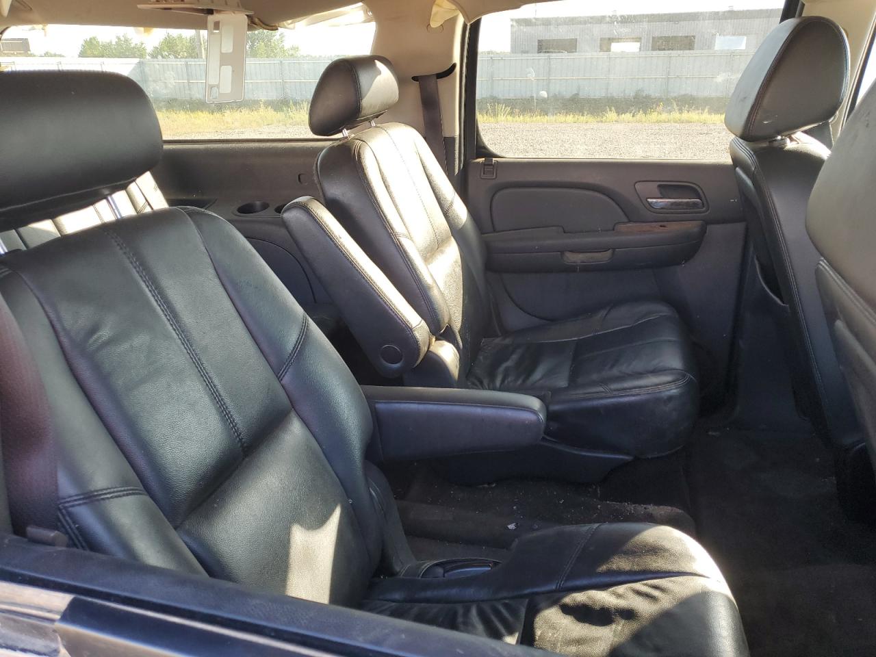 2008 Chevrolet Suburban K1500 Ls VIN: 1GNFK163X8J221940 Lot: 69537615