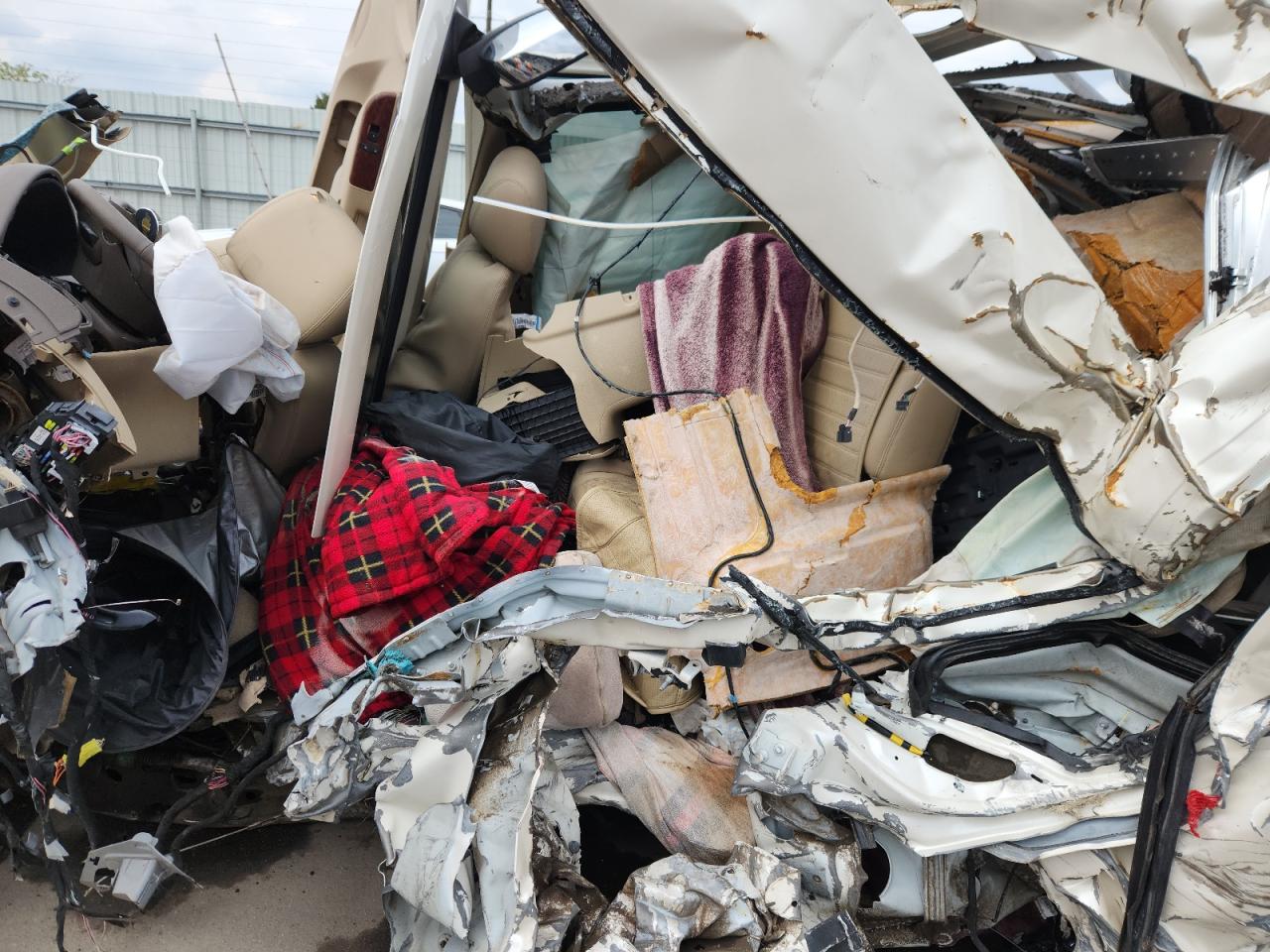 2012 Chevrolet Suburban K1500 Ltz VIN: 1GNSKKE76CR281992 Lot: 70057555