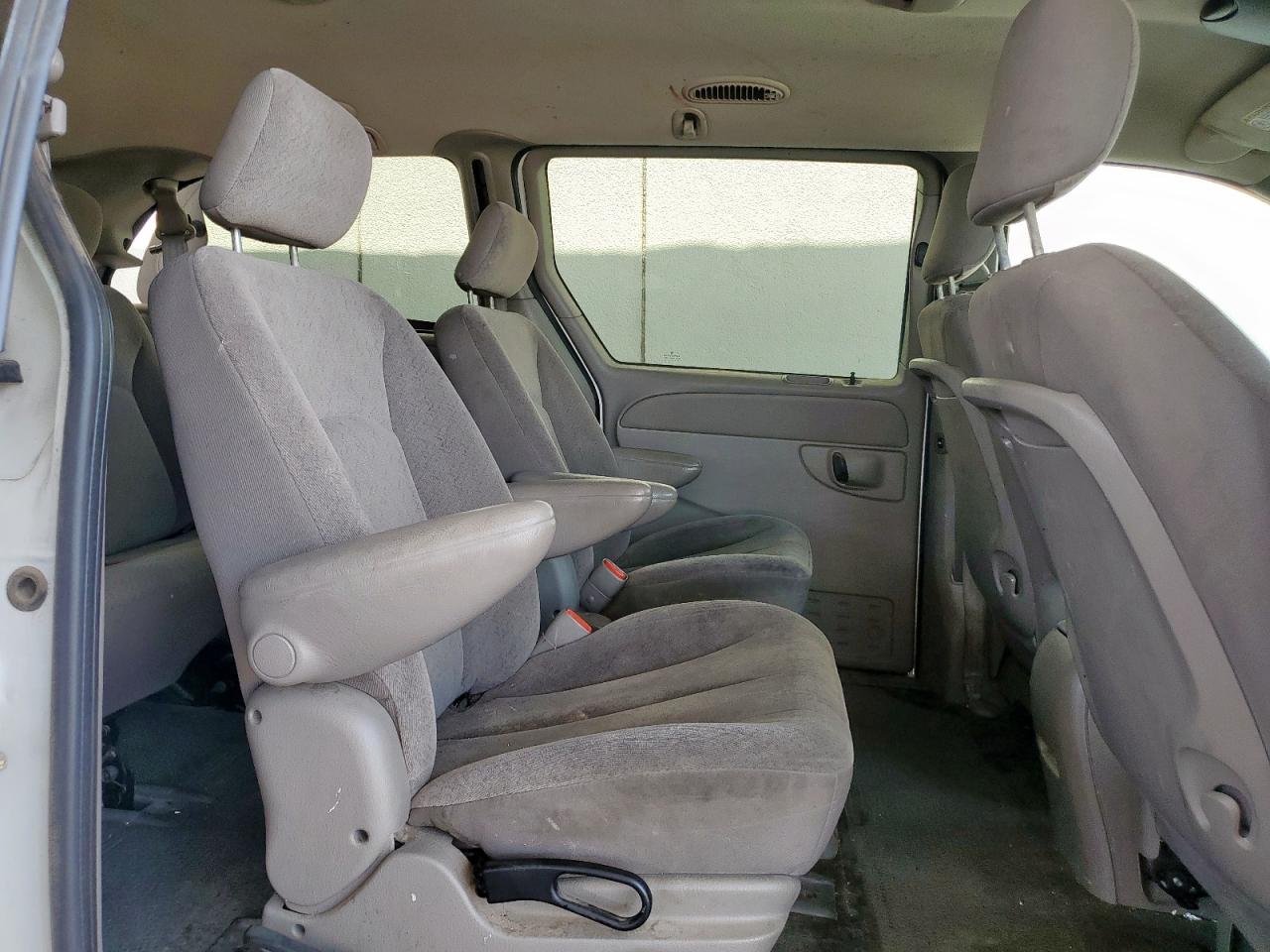 2002 Dodge Grand Caravan Ex VIN: 2B4GP74L02R621722 Lot: 68510495