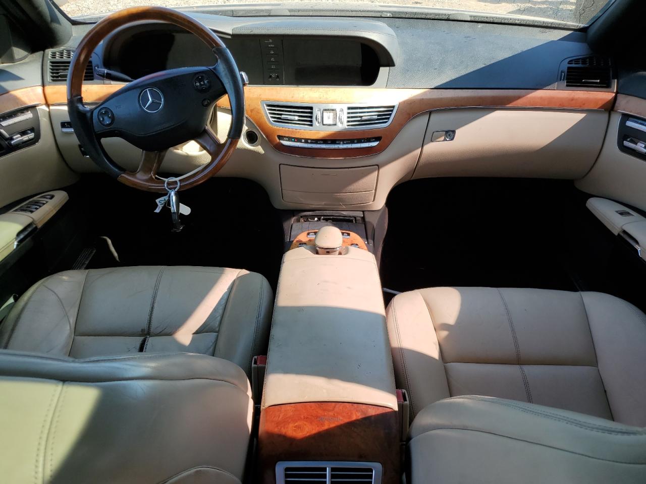 2007 Mercedes-Benz S 550 VIN: WDDNG71X07A038103 Lot: 70420615