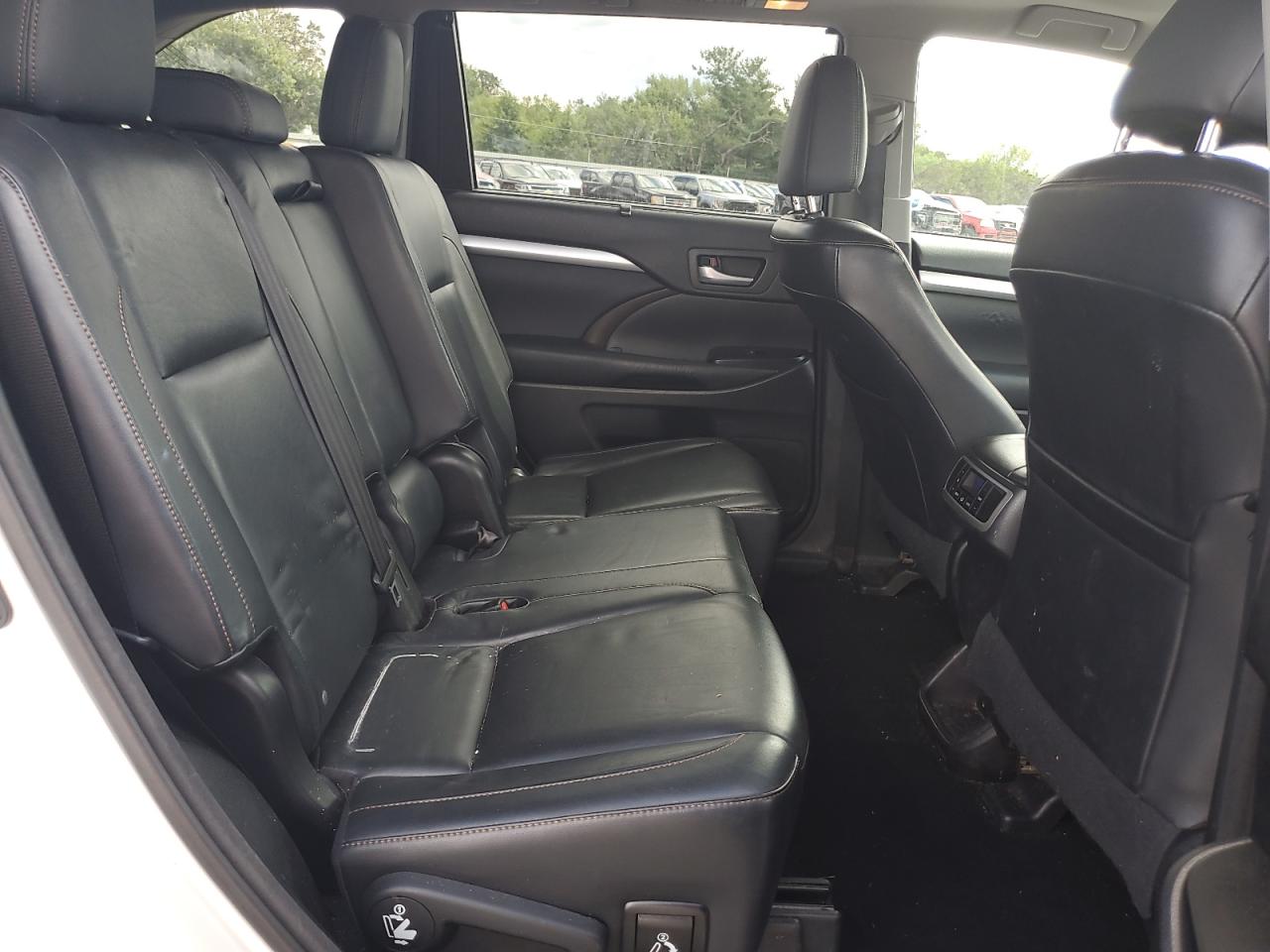 2015 Toyota Highlander Xle VIN: 5TDJKRFH1FS161771 Lot: 70045375