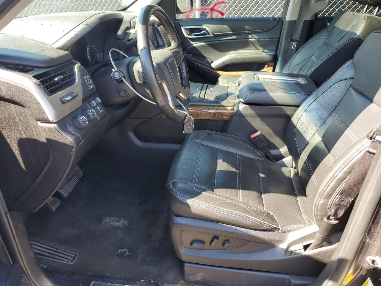 2015 GMC Yukon Xl Denali VIN: 1GKS2JKJ2FR716910 Lot: 70443295