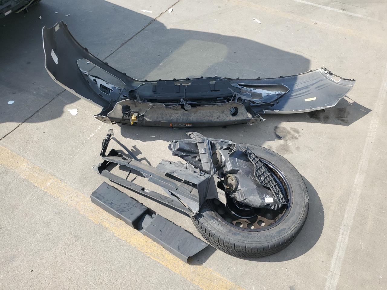2014 Ford Escape Titanium VIN: 1FMCU9J91EUE08053 Lot: 69283525