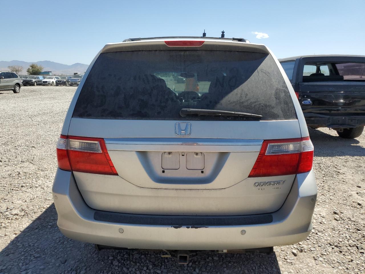 2005 Honda Odyssey Touring VIN: 5FNRL38805B024026 Lot: 69627395