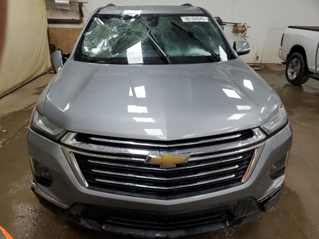  CHEVROLET TRAVERSE 2023 Серебристый