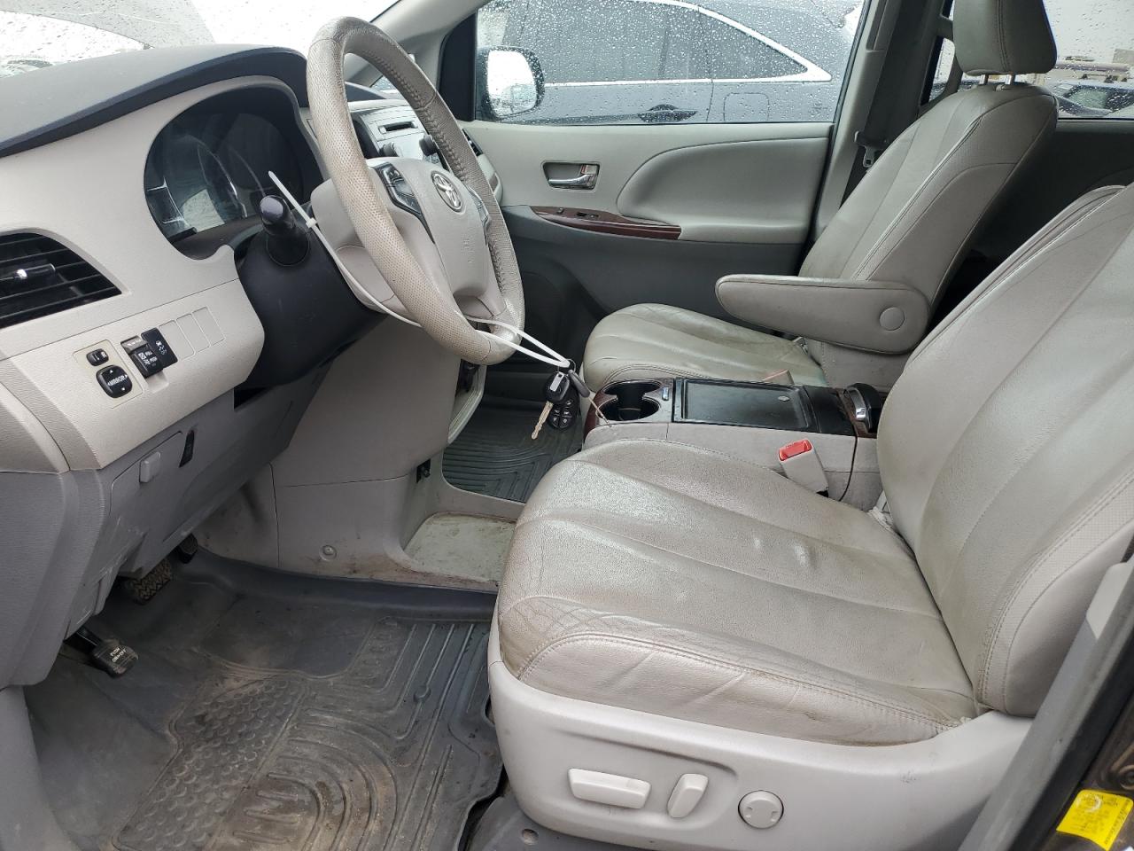 2013 Toyota Sienna Xle VIN: 5TDDK3DC4DS053207 Lot: 70539655