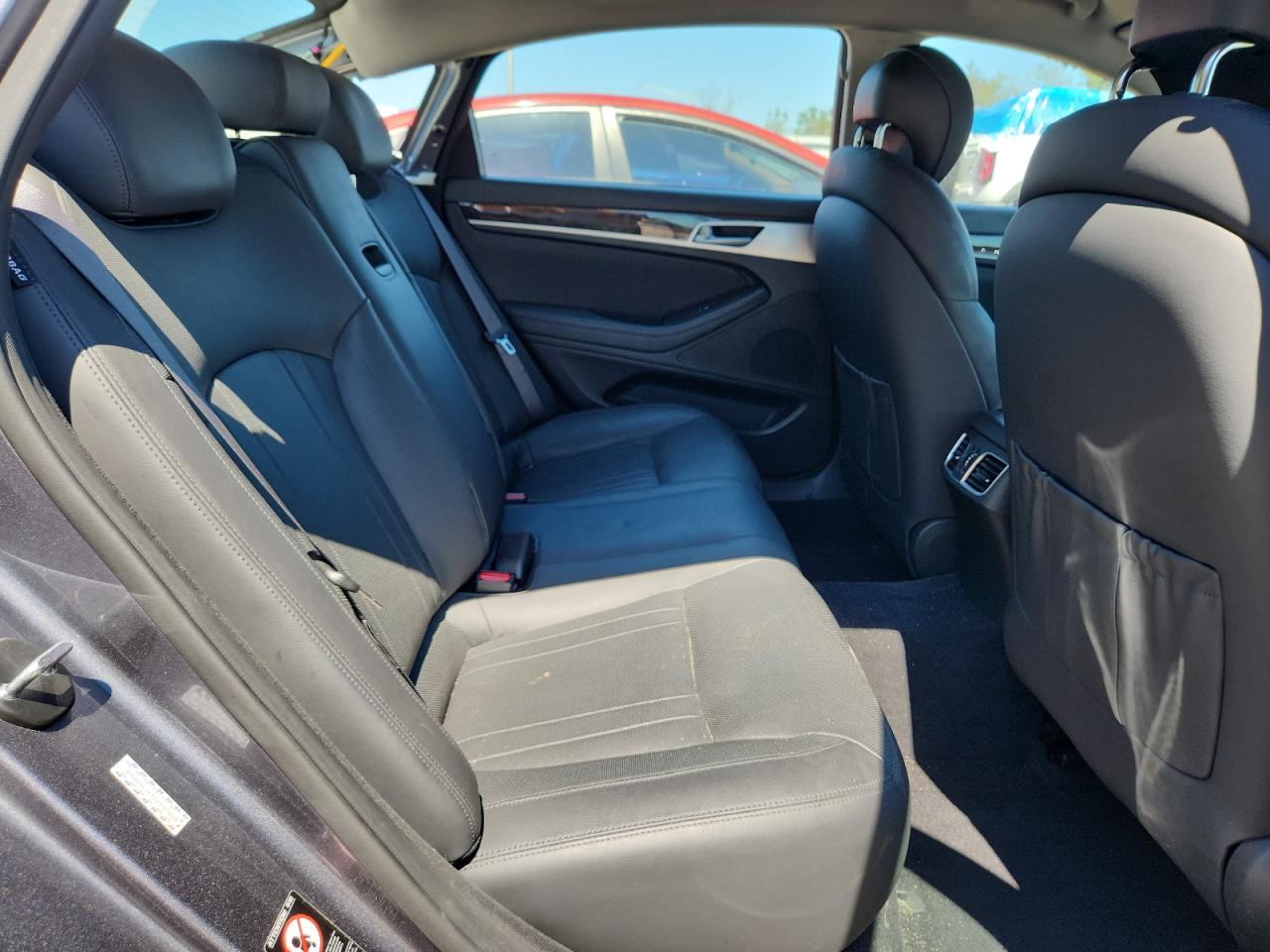 2016 Hyundai Genesis 3.8L VIN: KMHGN4JE1GU107669 Lot: 70215255