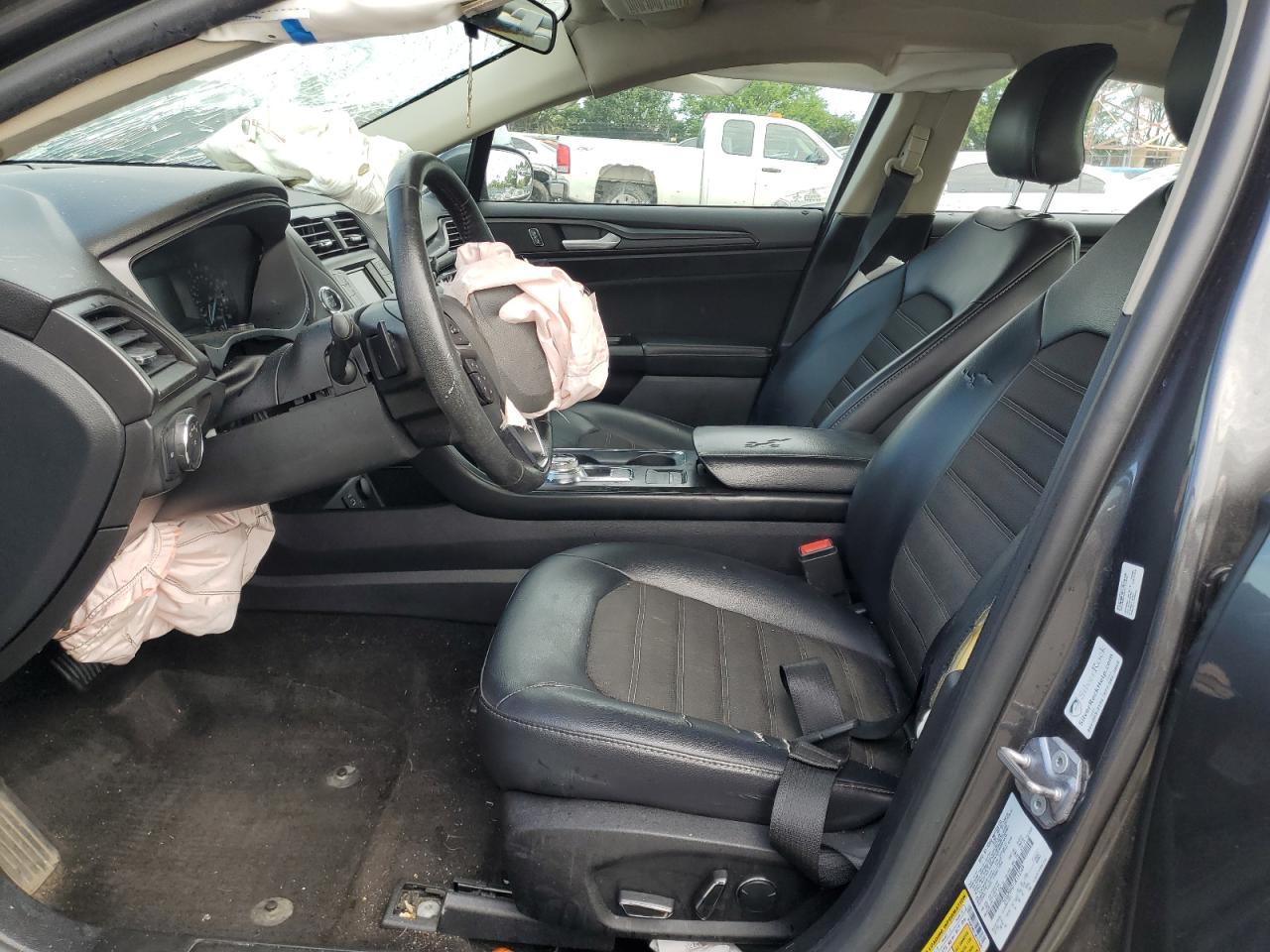 2018 Ford Fusion Se VIN: 3FA6P0HD1JR153569 Lot: 70498825