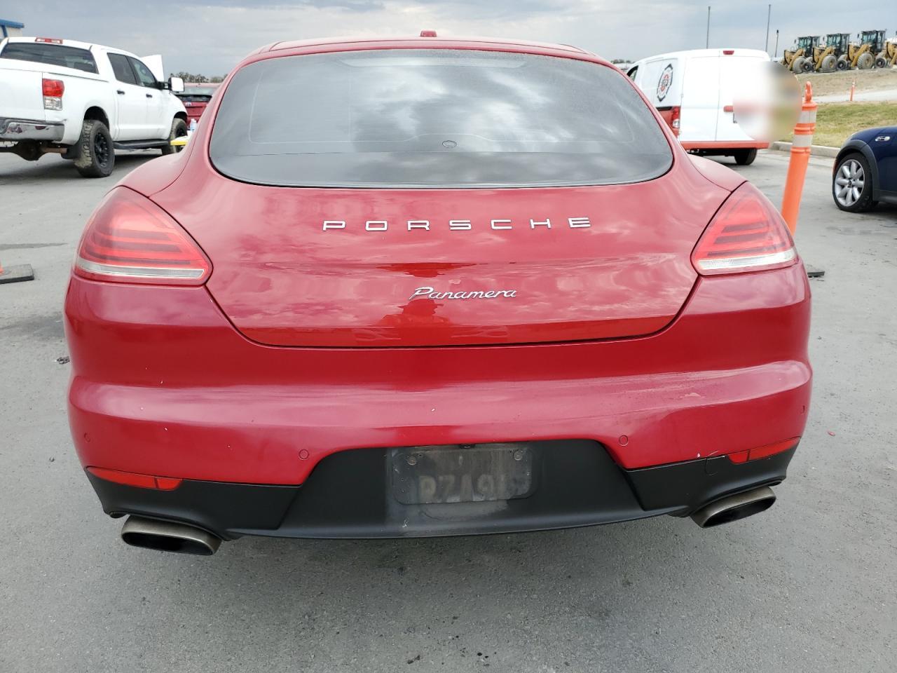 2016 Porsche Panamera 2 VIN: WP0AA2A70GL001361 Lot: 70026105