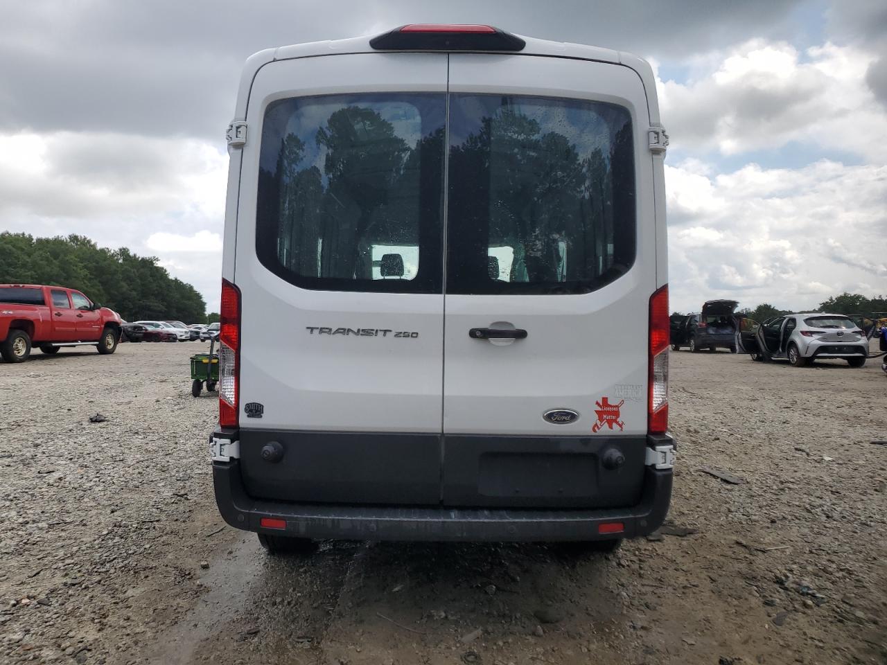 2018 Ford Transit T-250 VIN: 1FTYR2CM8JKA13393 Lot: 69929165