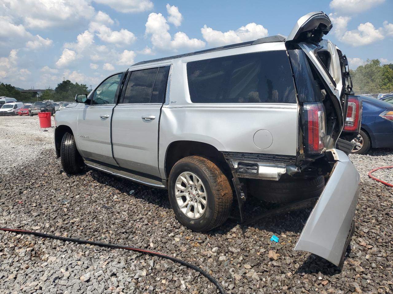 2015 GMC Yukon Xl C1500 Slt silver null gas 1GKS1HKC3FR229258 photo #3