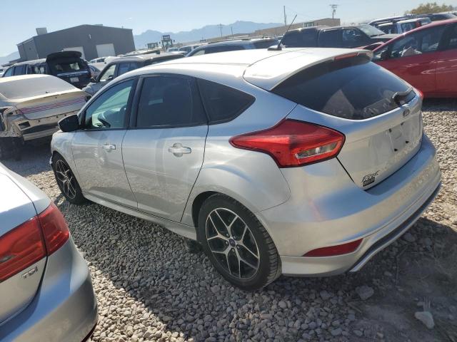  FORD FOCUS 2016 Серый