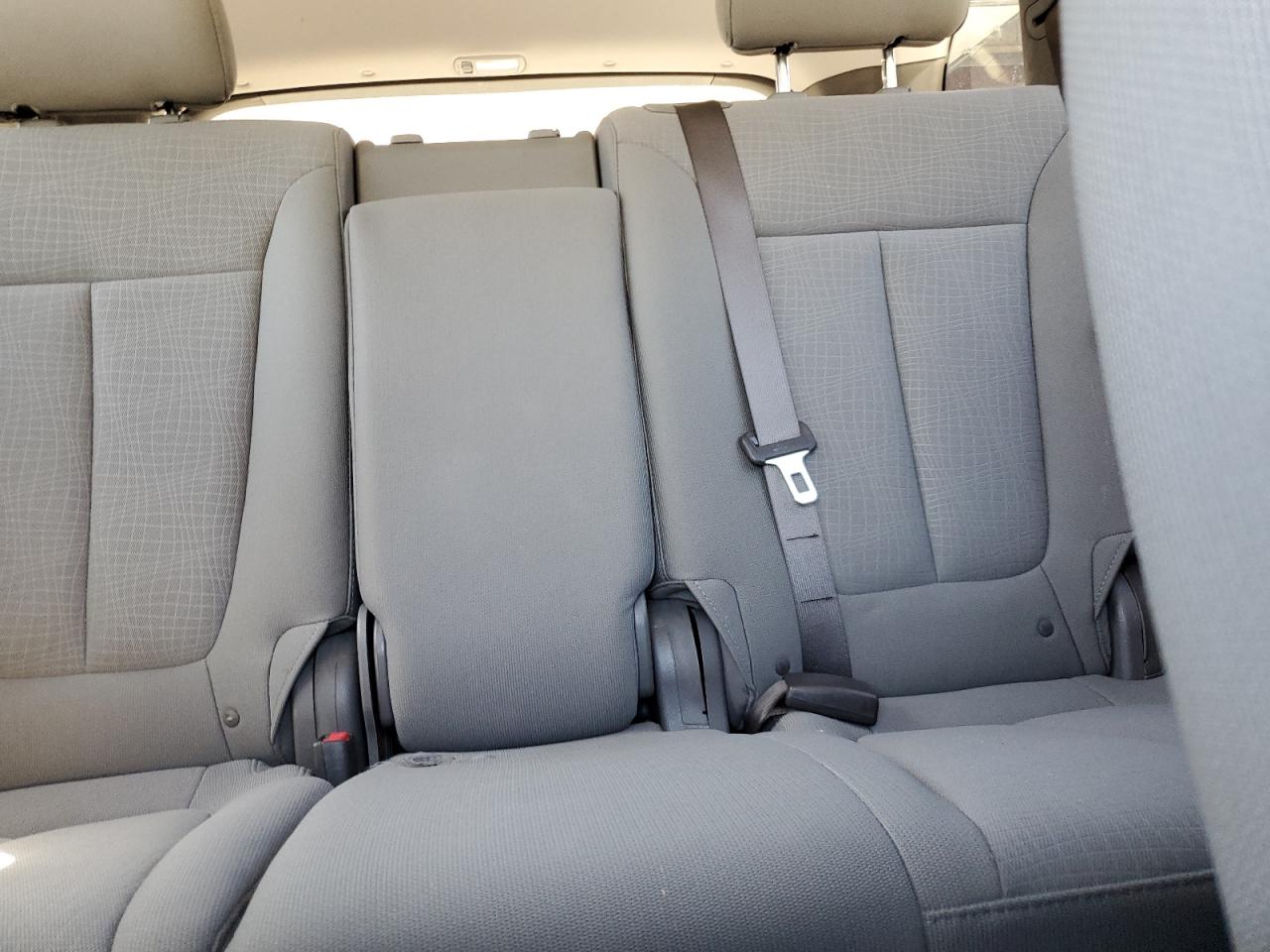 2010 Hyundai Santa Fe Gls VIN: 5NMSG3AB0AH405072 Lot: 70176135
