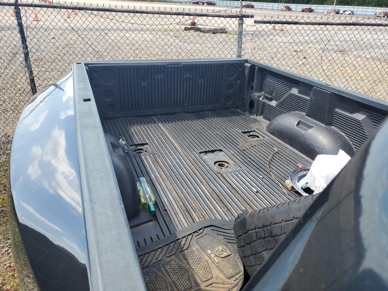 2017 Ram 3500 Slt VIN: 3C63RPHL5HG696704 Lot: 70730135