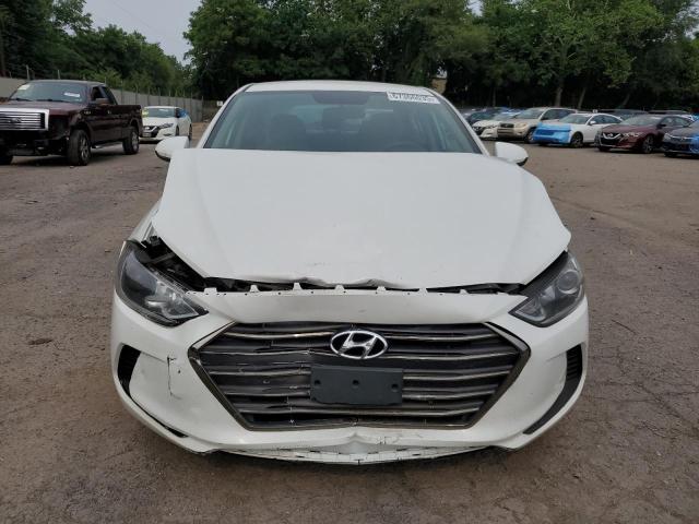  HYUNDAI ELANTRA 2017 Белы