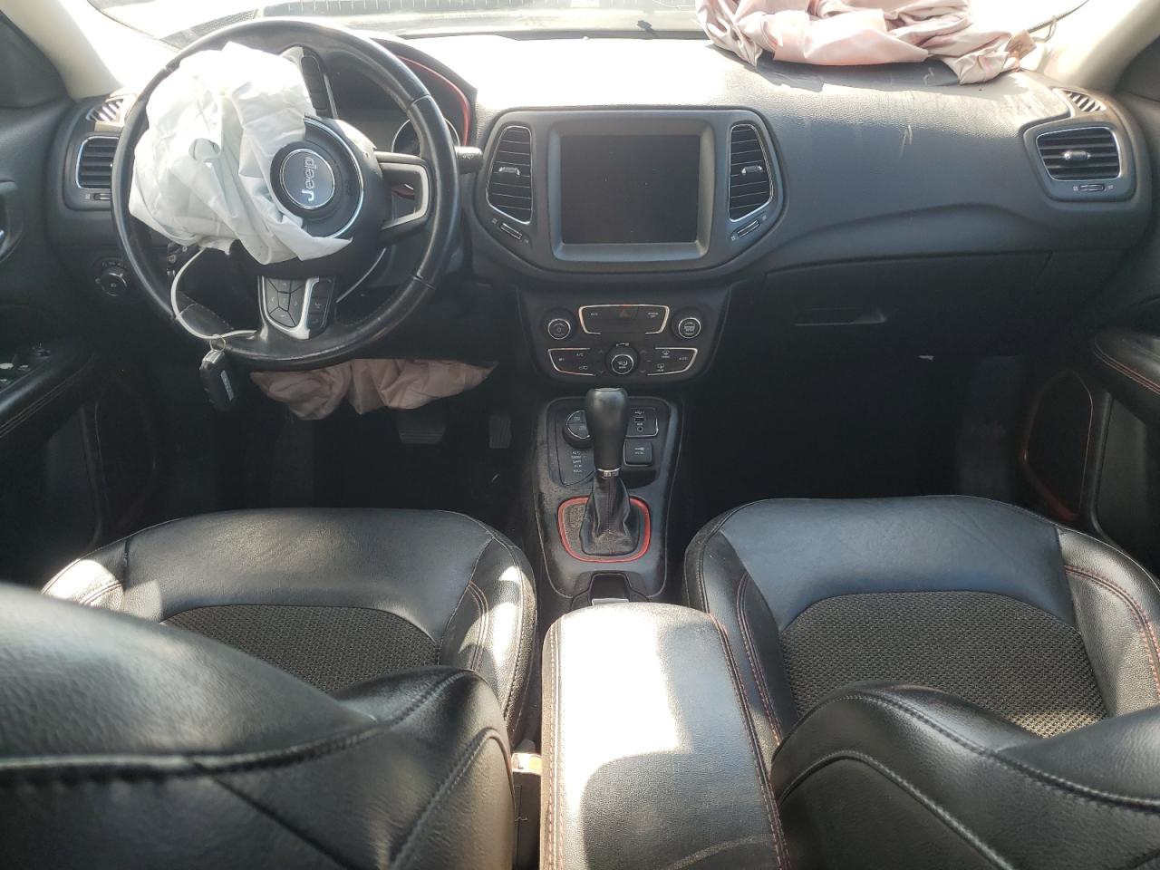 2019 Jeep Compass Trailhawk VIN: 3C4NJDDB6KT688310 Lot: 70483065