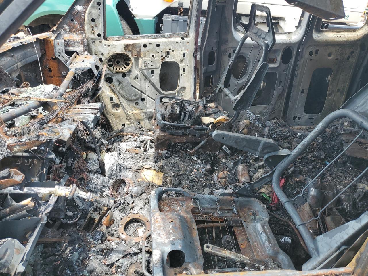 2001 Ford Econoline E150 Van VIN: 1FTRE14271HA85772 Lot: 67227695