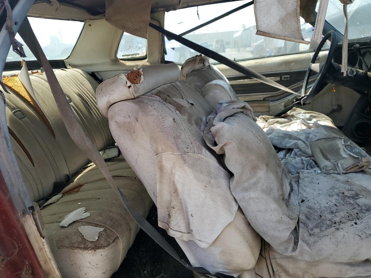 1976 Pontiac Gran Prix VIN: 2J57M6A163588 Lot: 68971285