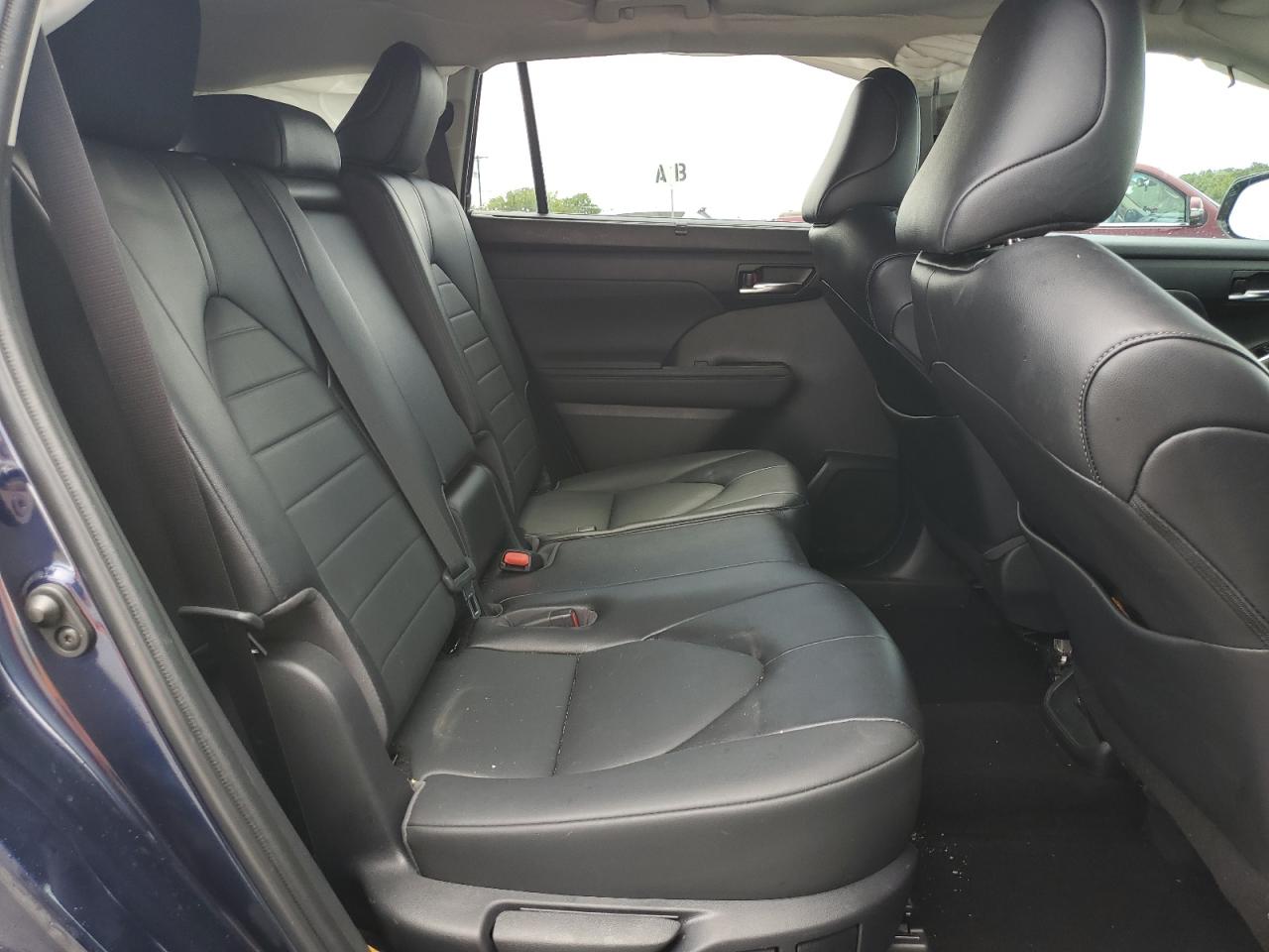 2022 Toyota Highlander Xle VIN: 5TDGZRAH3NS554697 Lot: 68740035