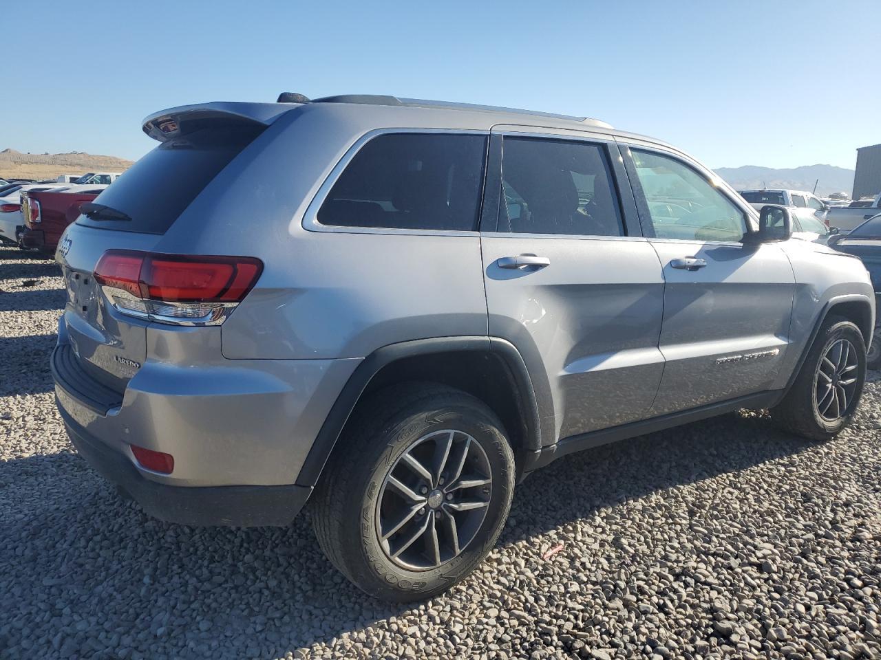 2020 Jeep Grand Cherokee Laredo grey  flexible fuel 1C4RJFAG1LC121707 photo #4