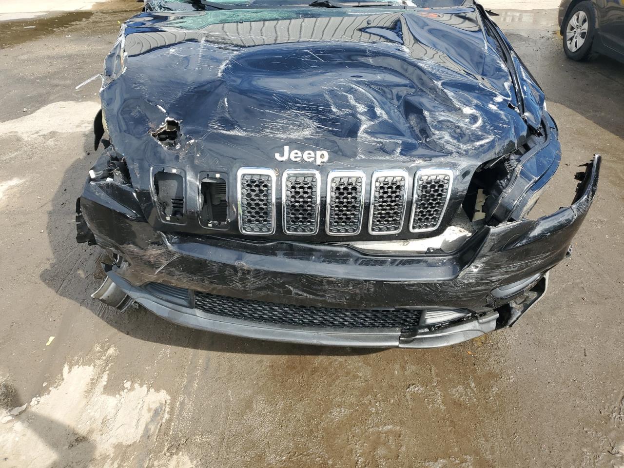 2019 Jeep Cherokee Latitude Plus VIN: 1C4PJMLB4KD194933 Lot: 70554895