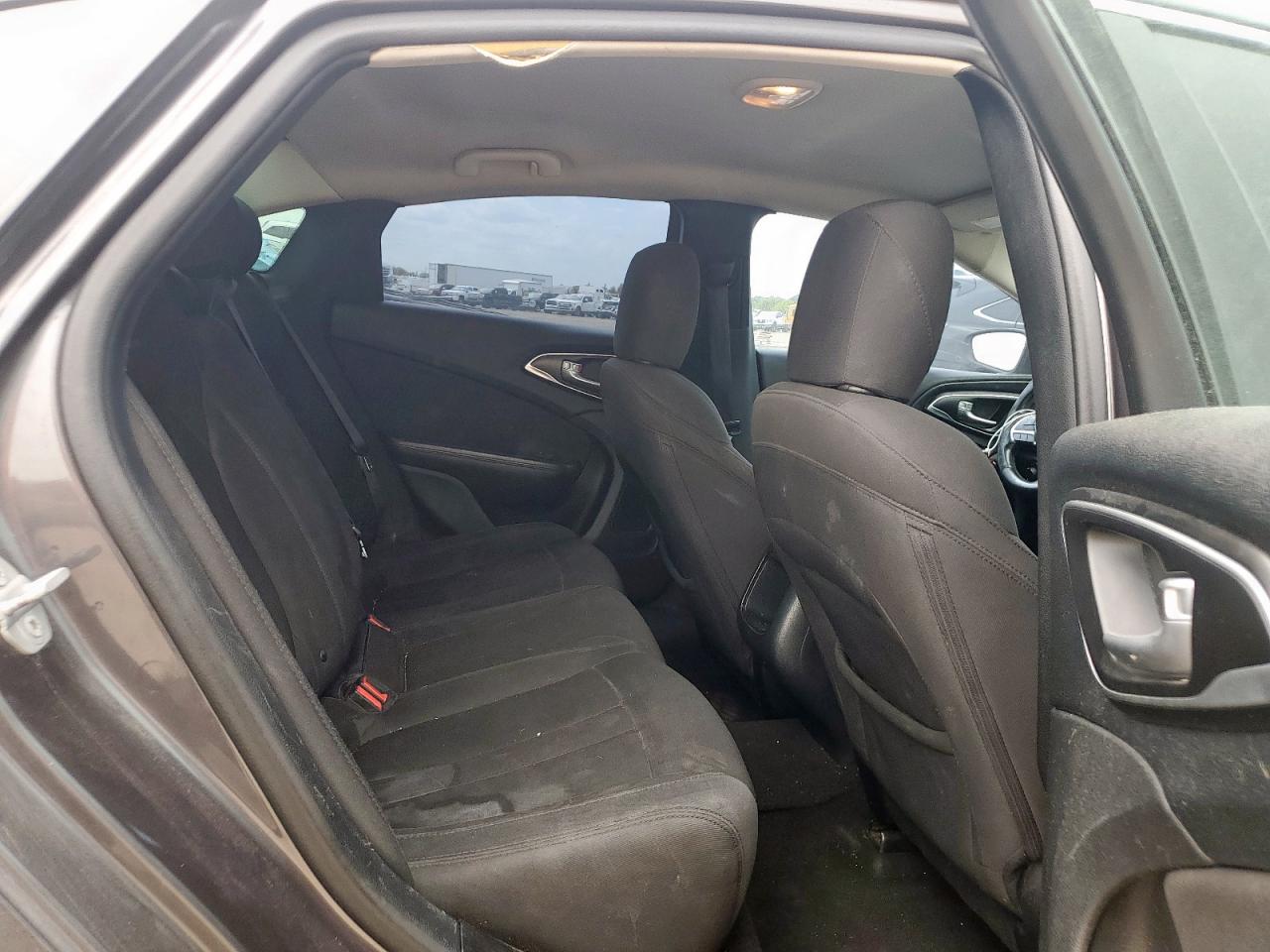 2015 Chrysler 200 Limited VIN: 1C3CCCAB1FN715424 Lot: 71106735