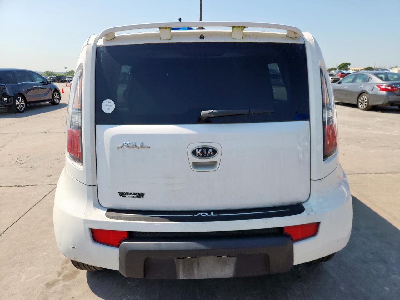 2011 Kia Soul + VIN: KNDJT2A20B7709674 Lot: 70110405