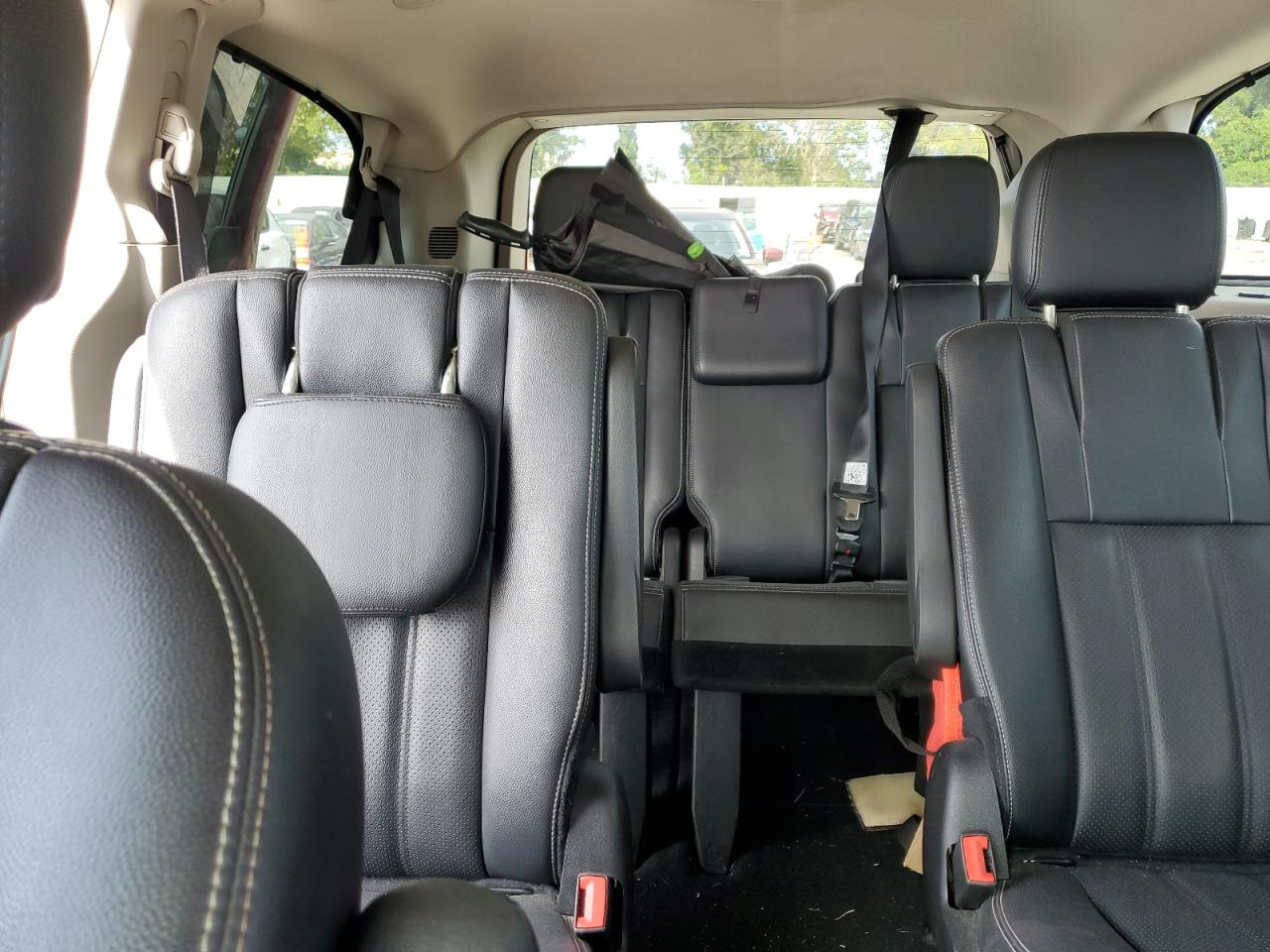 2015 Chrysler Town & Country Touring L VIN: 2C4RC1CGXFR657559 Lot: 70201955