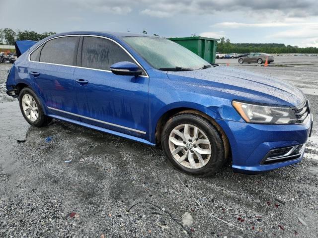  VOLKSWAGEN PASSAT 2017 Синий