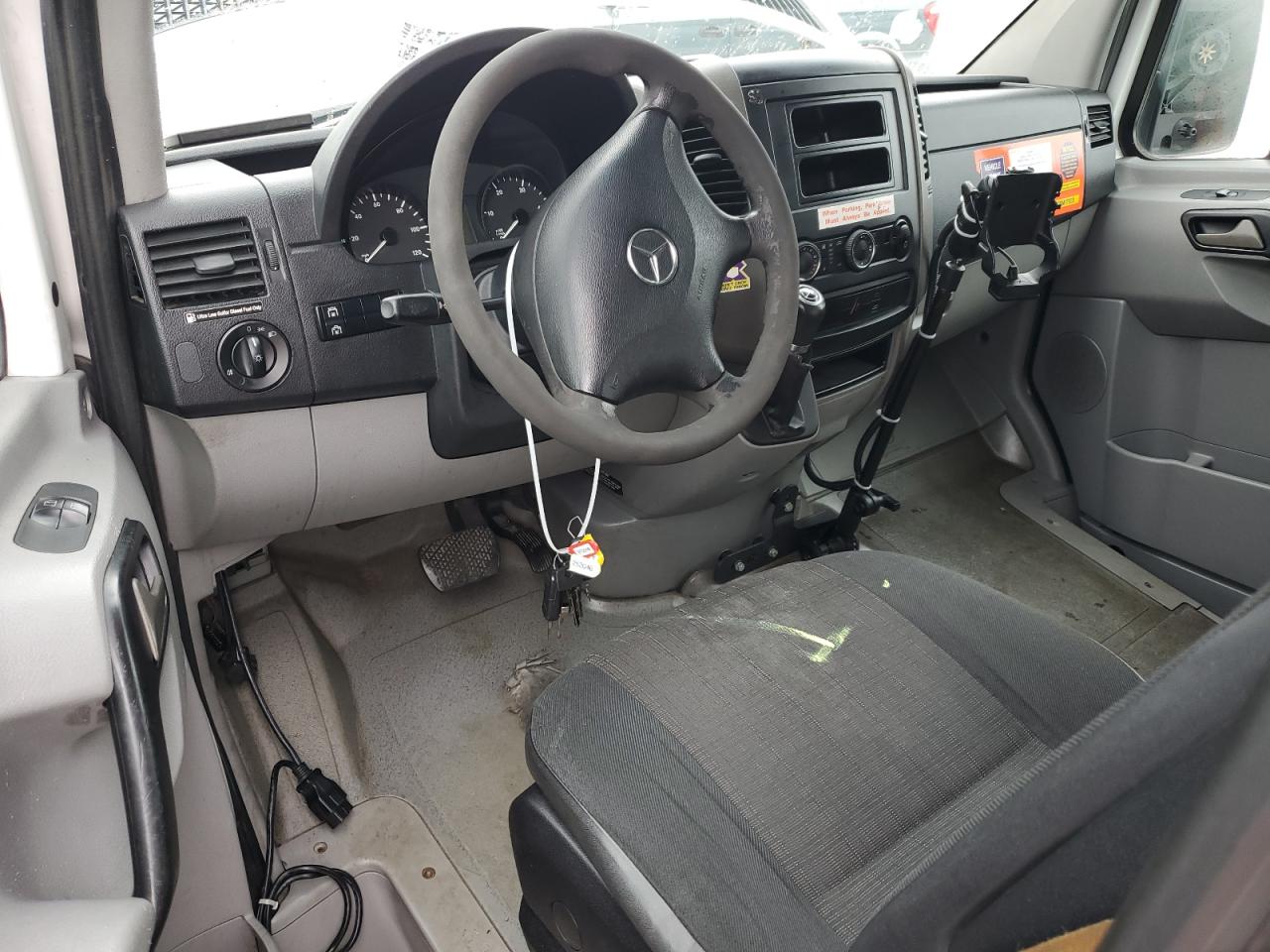 2014 Mercedes-Benz Sprinter 2500 VIN: WD3PE8DE5E5821975 Lot: 69947925