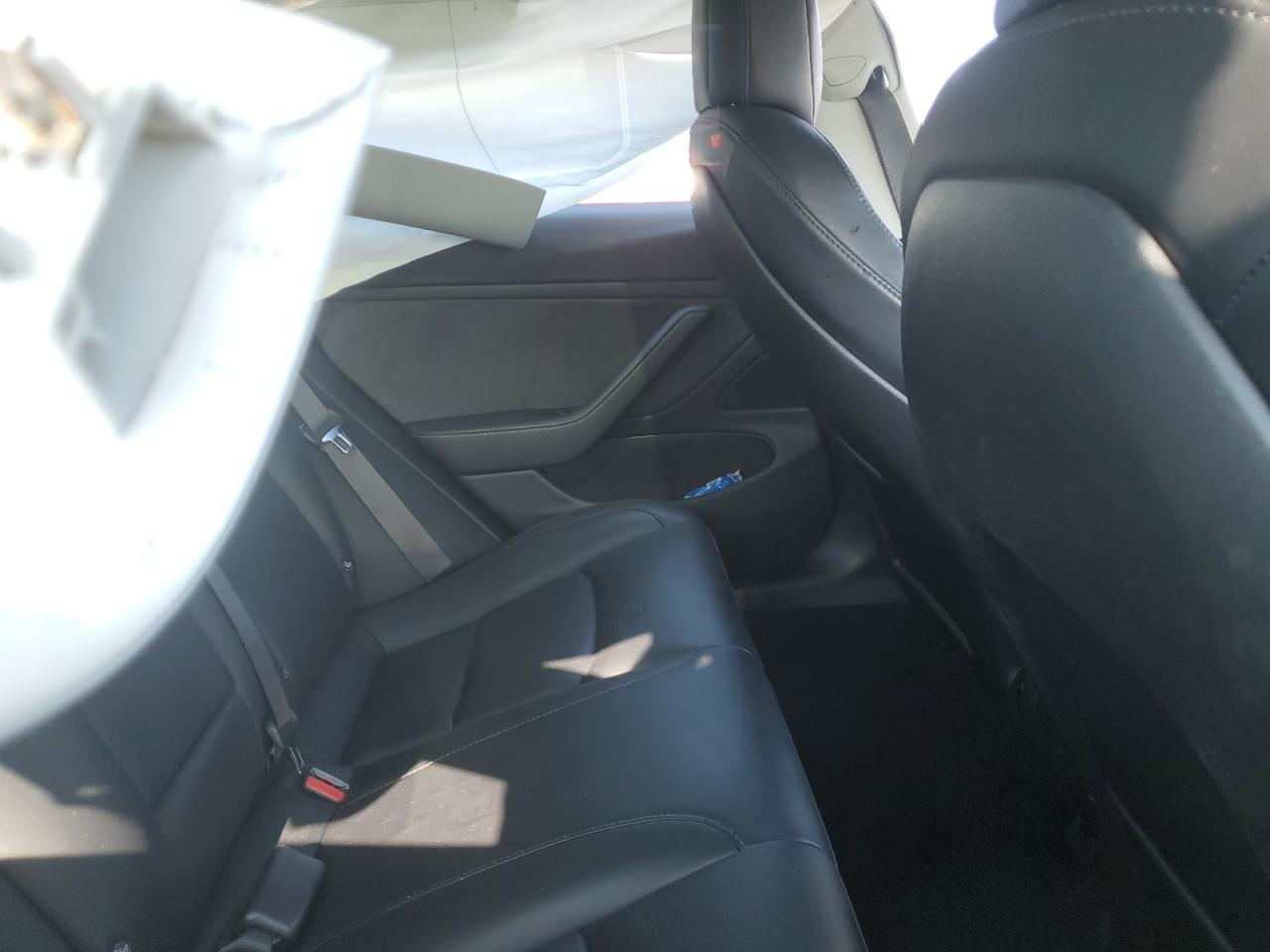 2018 Tesla Model 3 VIN: 5YJ3E1EB2JF054403 Lot: 68153735