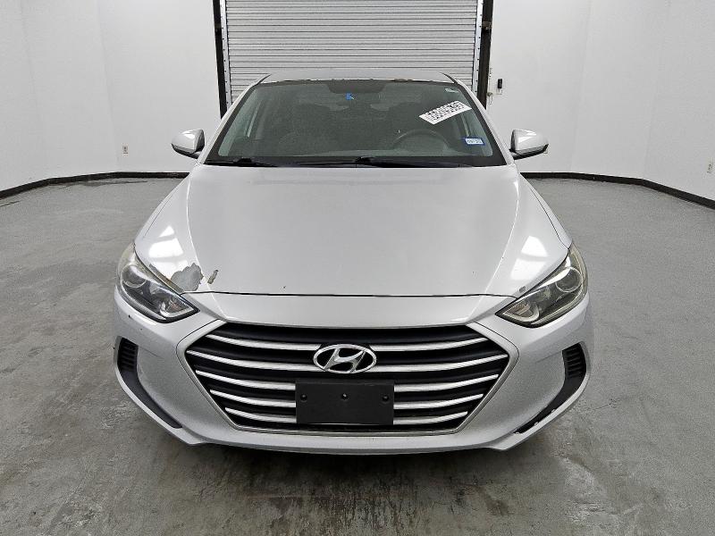  HYUNDAI ELANTRA 2018 Srebrny