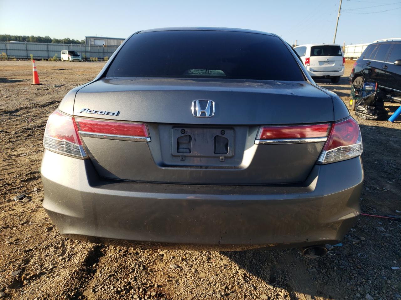 2011 Honda Accord Lx VIN: 1HGCP2F32BA055683 Lot: 70770145